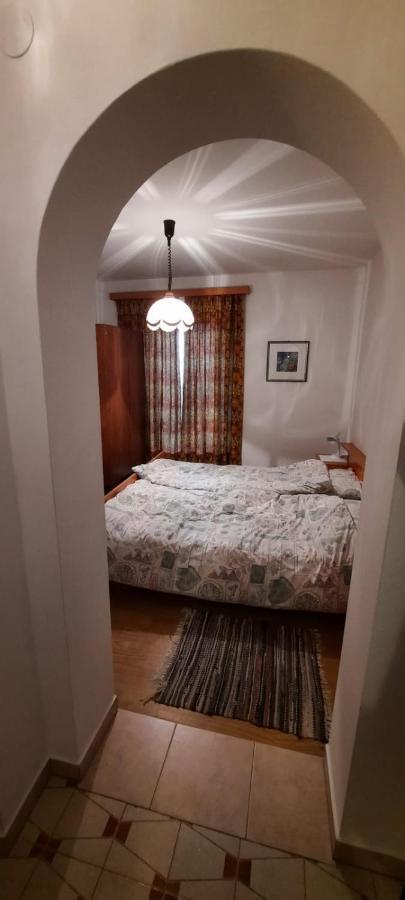 Hof Am Brunnen Apartment Cornaiano Luaran gambar